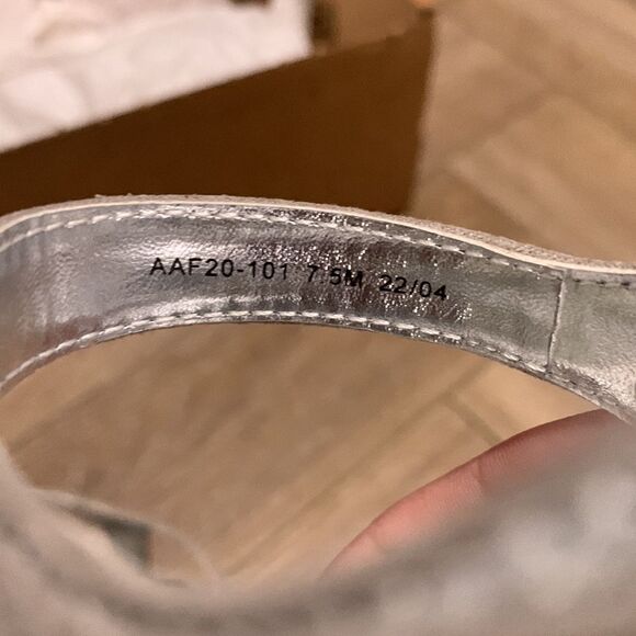 NWT David Tate Heels - Picture 5 of 6